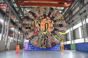 “长钱”驰援硬科技，破产业转移宿命